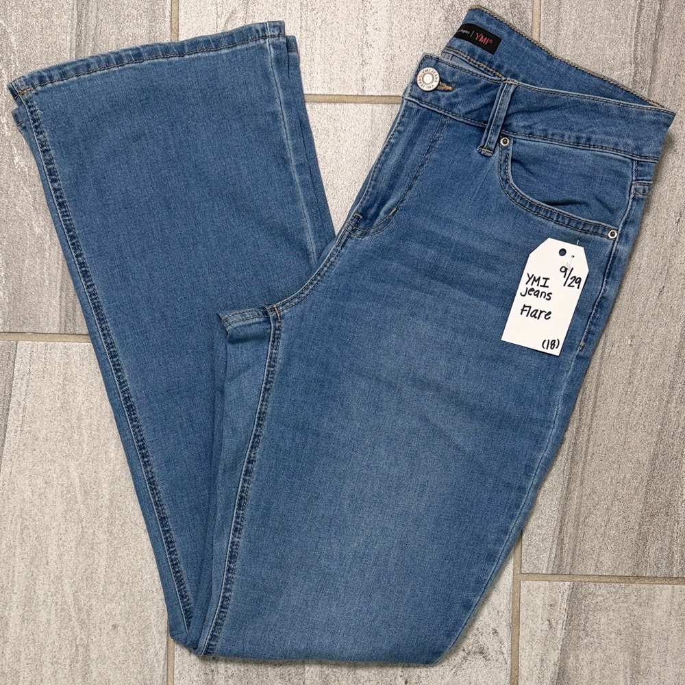 YMI Flare Jeans Size 9 Medium Wash Boutique Denim 31.5 Inseam